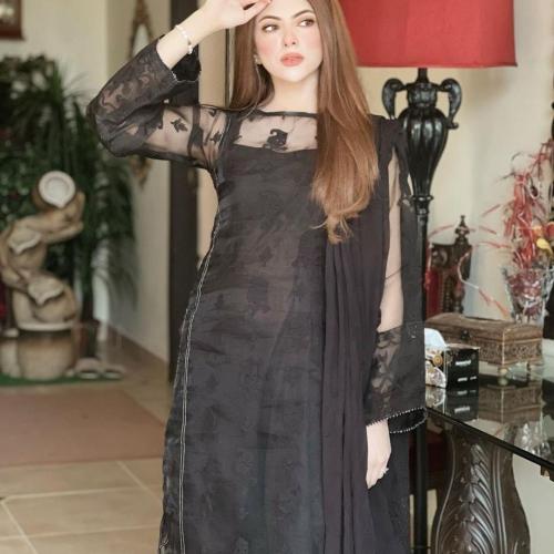hadiya khan escorts 