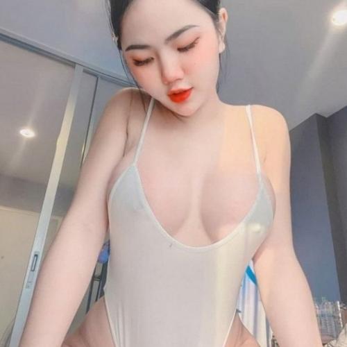 Nana — escort in Kuwait City