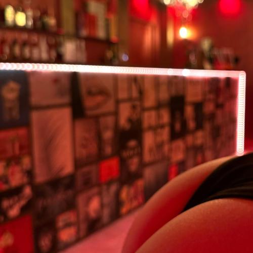 Love Club Privè — مكان إيروتيكي في مانربا دل غاردا