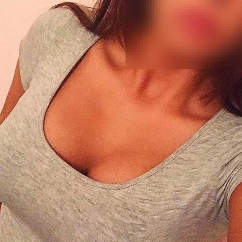 Alina — συνοδός στην πόλη Μπακού