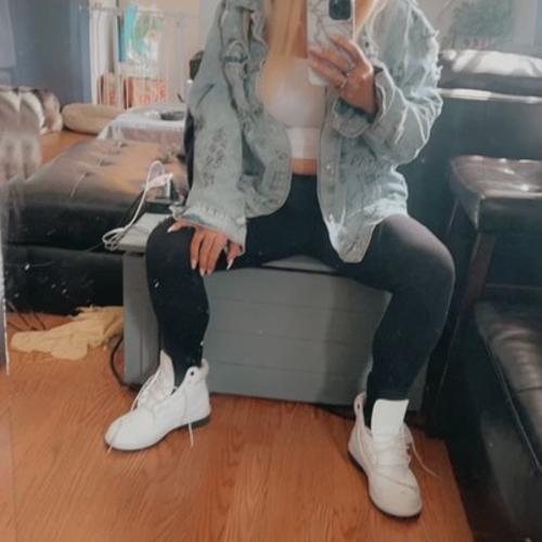 Nellyhays — escort in Minneapolis