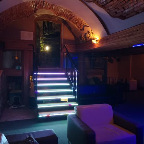 Crystal Gentlemens Club — Košice şehrinde erotik mekan