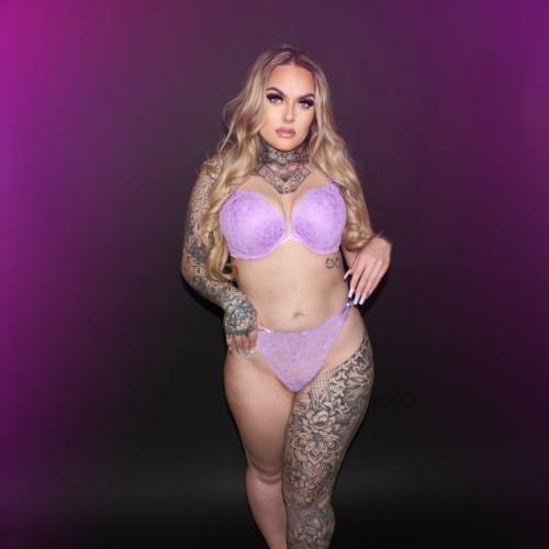 Snowca — escort in Denver