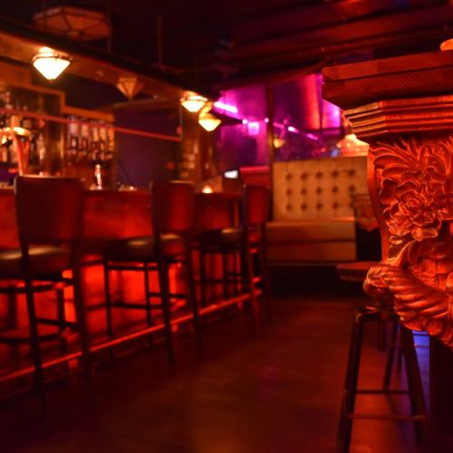 Parenclub Le Baron — еротичний заклад у місті Гіреваарден