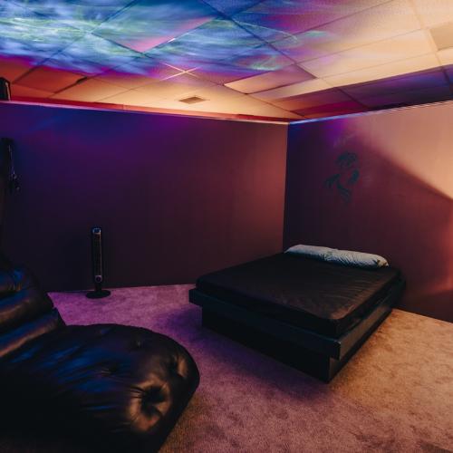 Club Eros — erotic venue in Cleveland