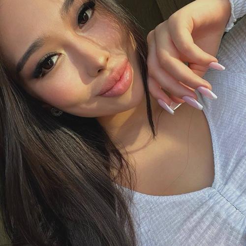 Aliiya — escort en Tokio