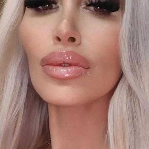 Oliwia — escortă în Katowice