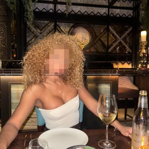Larissa — eskort v meste Barcelona
