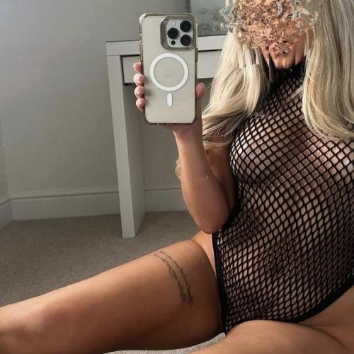Issa — escort in Helsinki