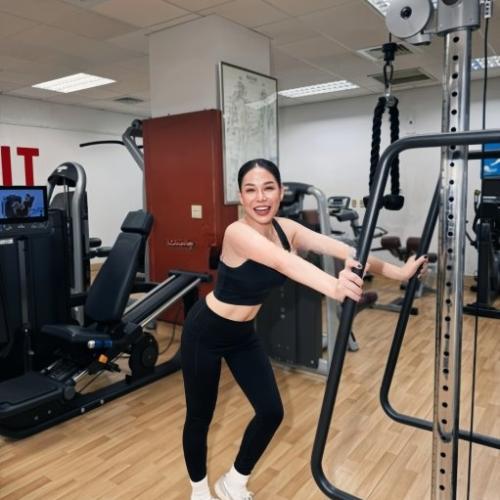 Bella — Escort in Taipeh