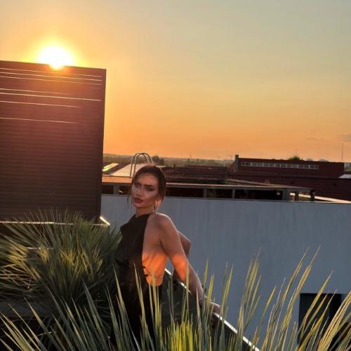 Daniela — eskort i Bukarest