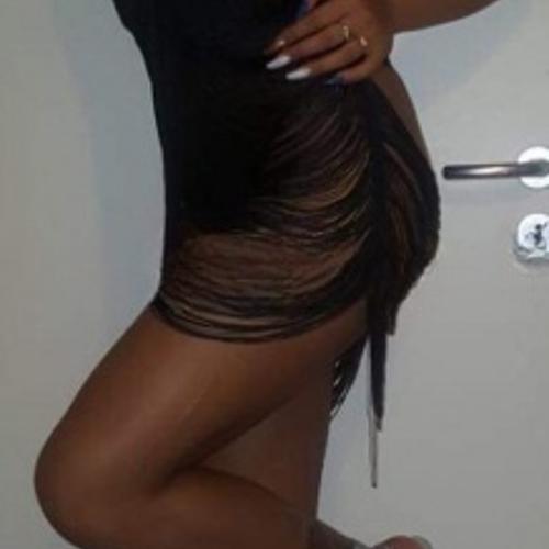 Larissa — escort à Francfort, photo 3