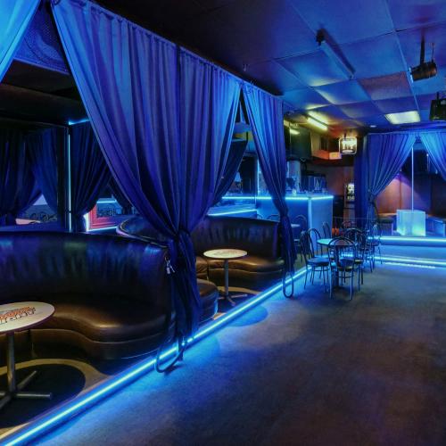 Bar Downtown — Erotik-Location in Montreal
