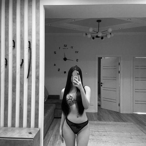 Kira — escort à Wrocław