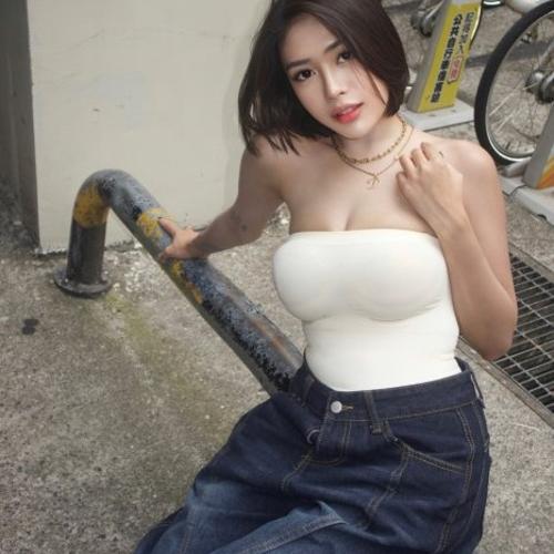 Zia — escort in Singapore