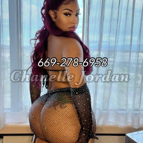 Chanelle Jordan — συνοδός στην πόλη Τσέσαπικ