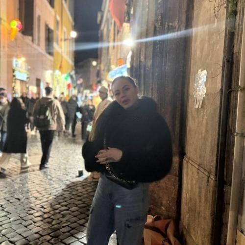 Rosi — eskorta w Bukareszt