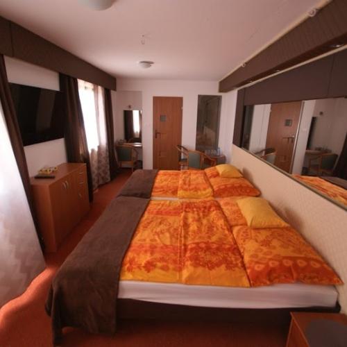 Jacuzzi Club & Resort — erotický podnik v meste Gdansk