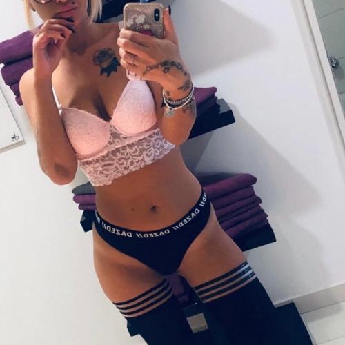 Elena — escort à Hanovre