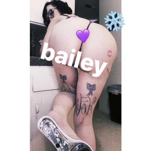 Baileyyybaaee — مرافقة في فرسنو