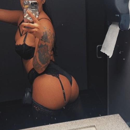 Lucia Lacey — escort in Portland