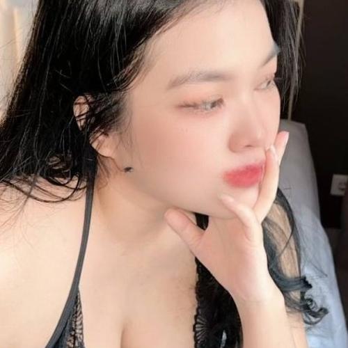 Richa — escort à Bandung