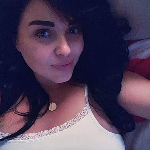 Rania — escort à Francfort