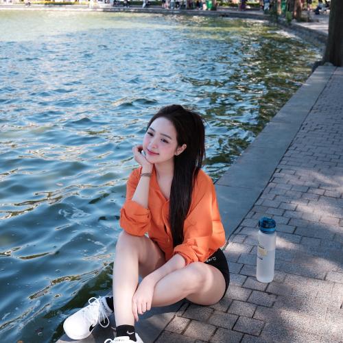 Felicia — escort en Jakarta