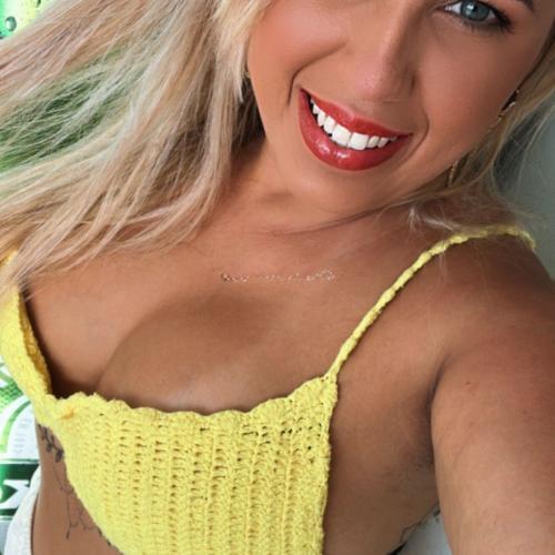 Kira Heat — مرافقة في لشبونة