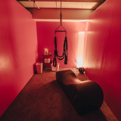 Club Eros — erotic venue in Cleveland