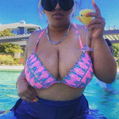 Exotic Cindy — kísérő itt: Dallas
