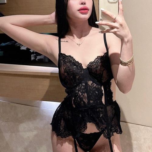 Sandra — escort in Singapore