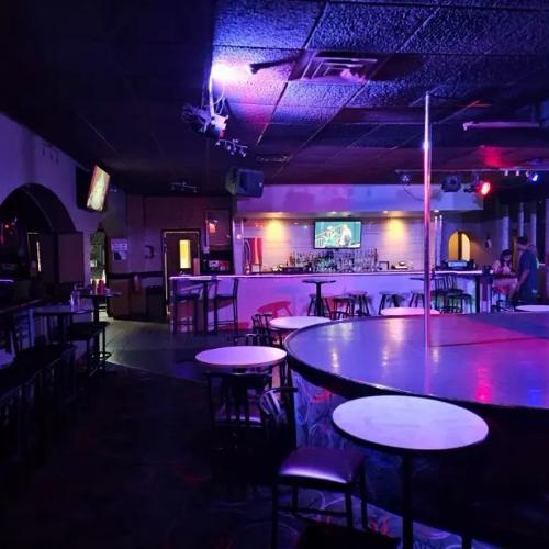 Leopards Lounge & Broil — local erótico en Windsor