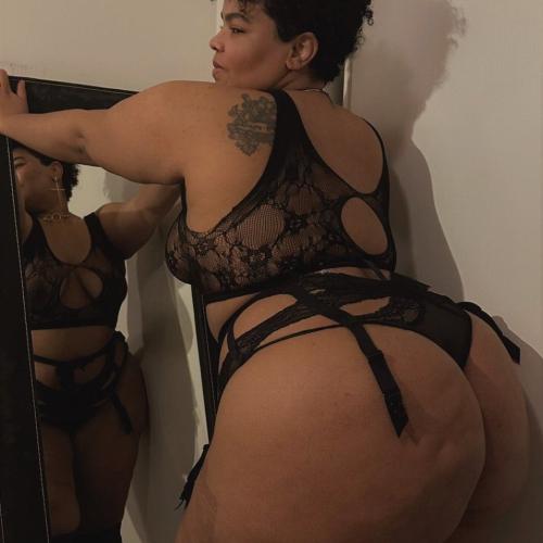 Adriana — escort in Parijs