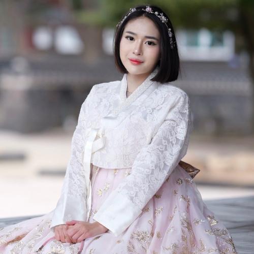 Zia — escort in Singapore