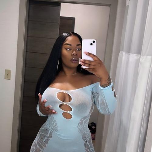 Kokosweets — escort in Louisville