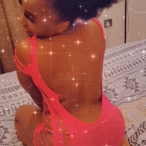Palvine — escort in Kuwait City