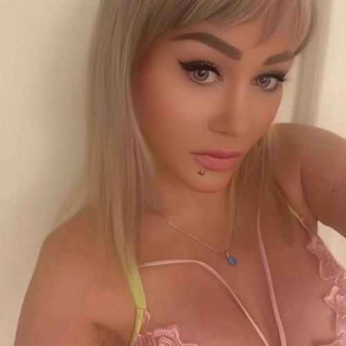 Ainat — escort à Nova Gorica