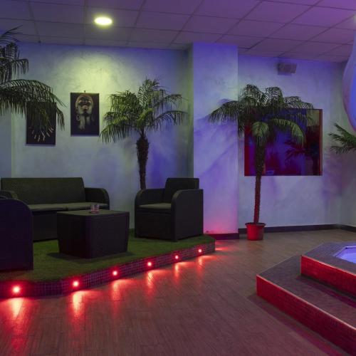 Hollywood Club Privé — 토리노 성인 업소
