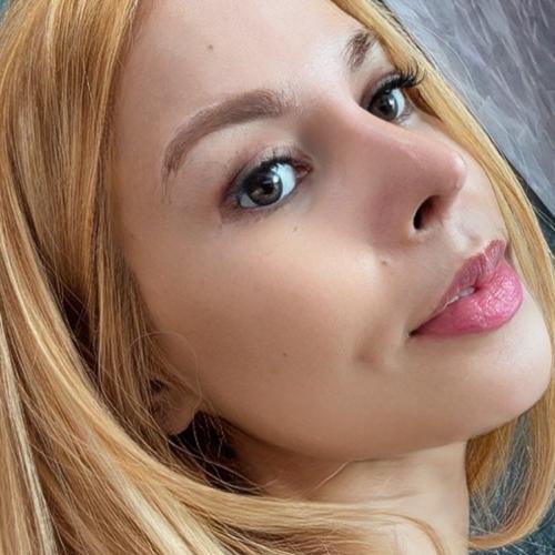 Julia — escort in Macau