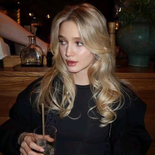 Sara Dubai Call Girls Palm Jumeirah