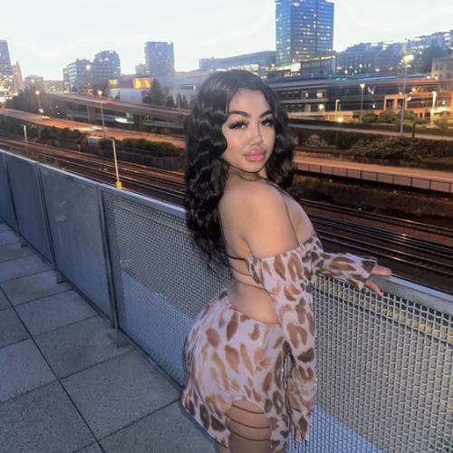 Lynnkeri — escort a Seattle