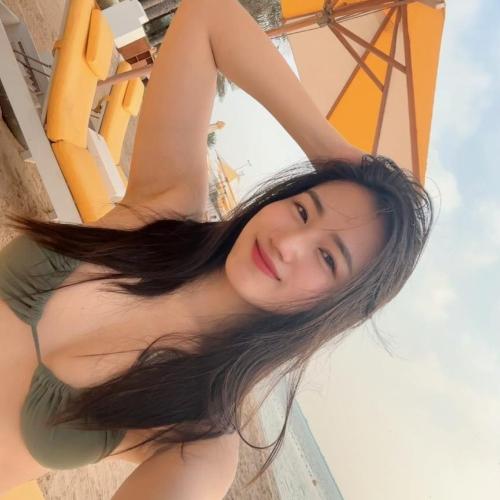 Reign — escort in Singapore