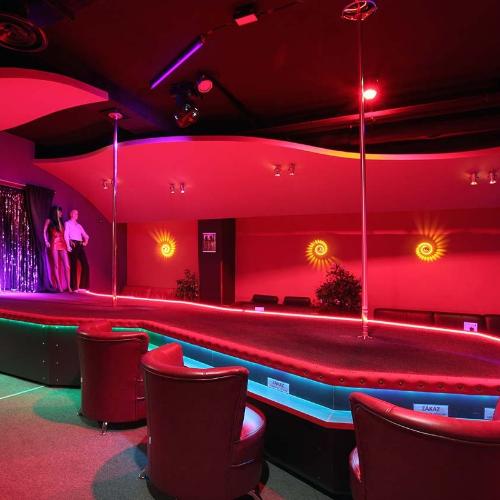 Kabaret Metro Bar — erotic venue in Zlín