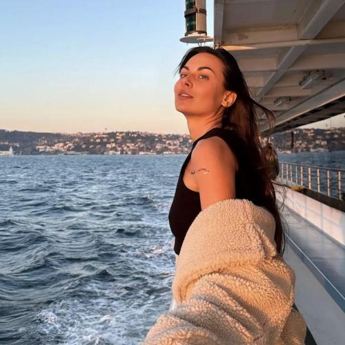 Polina — escort in Parijs