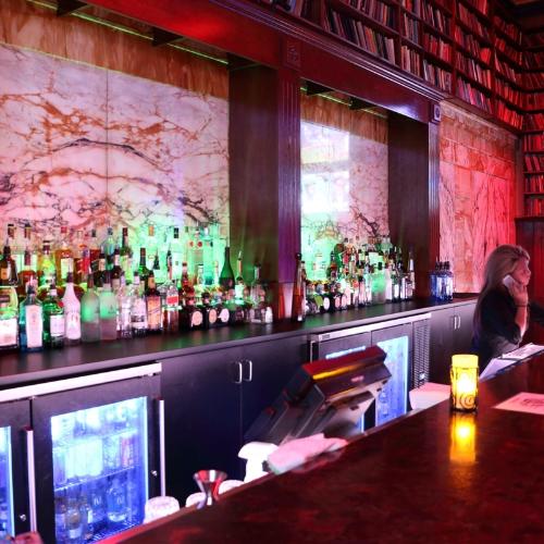Downtown Cabaret — erotický podnik v Minneapolis