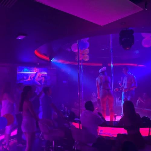 5ive Lap Dance — эротическое заведение в городе Марбелья