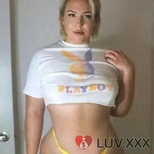 Nicollehotty