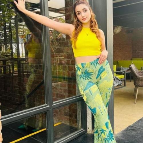 Call Girls In Aerocity Metro ☎ 9311870488 -High Profile Delhi