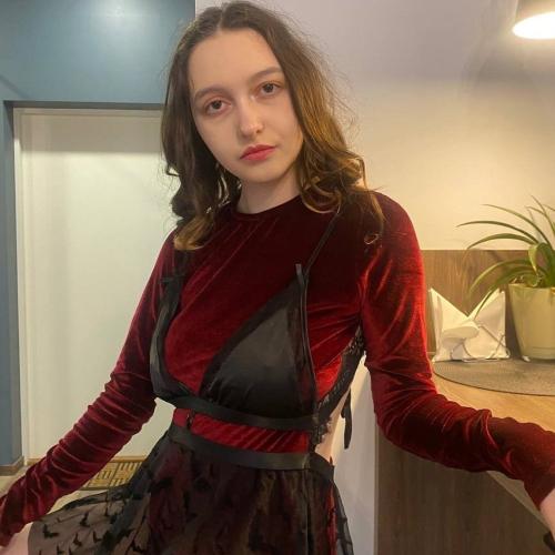 Madam Lira — escortă în Rīga